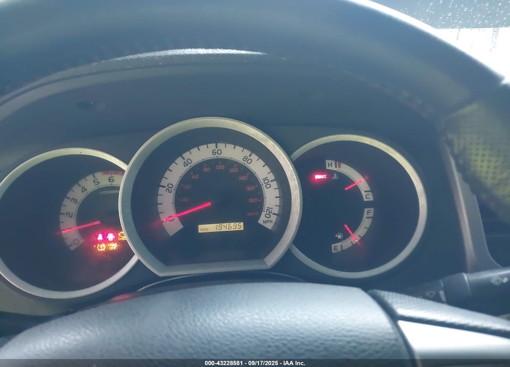 2015 TOYOTA TACOMA BASE V6 VIN: 5TFLU4EN9FX133854