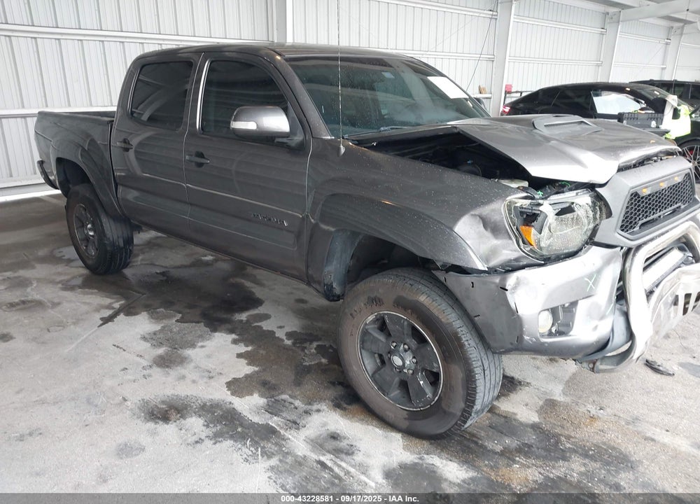2015 TOYOTA TACOMA BASE V6 VIN: 5TFLU4EN9FX133854