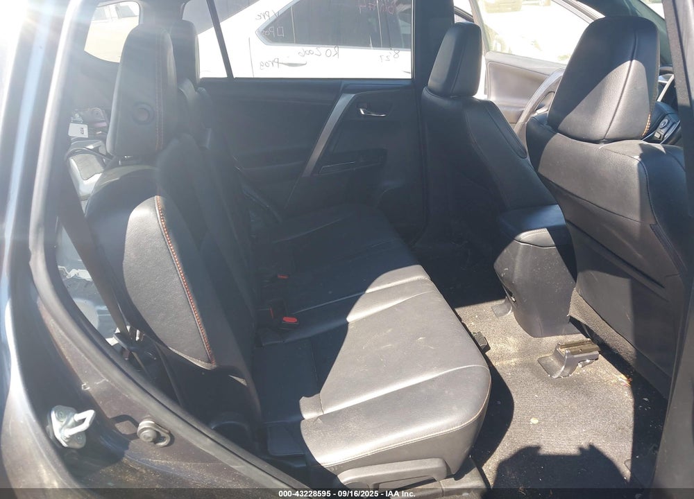 2018 TOYOTA RAV4 SE VIN: JTMNFREV6JJ742413