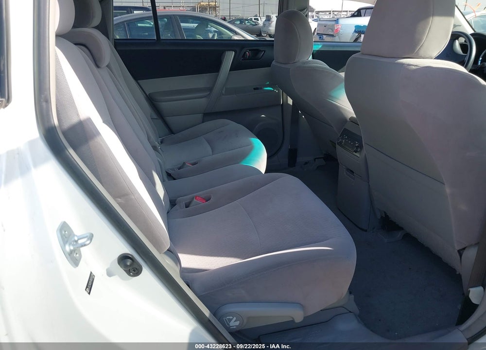 2010 TOYOTA HIGHLANDER VIN: JTEZA3EH7A2010286