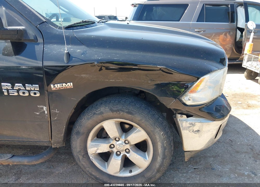 2014 RAM 1500 VIN: 1C6RR7GT9ES365110