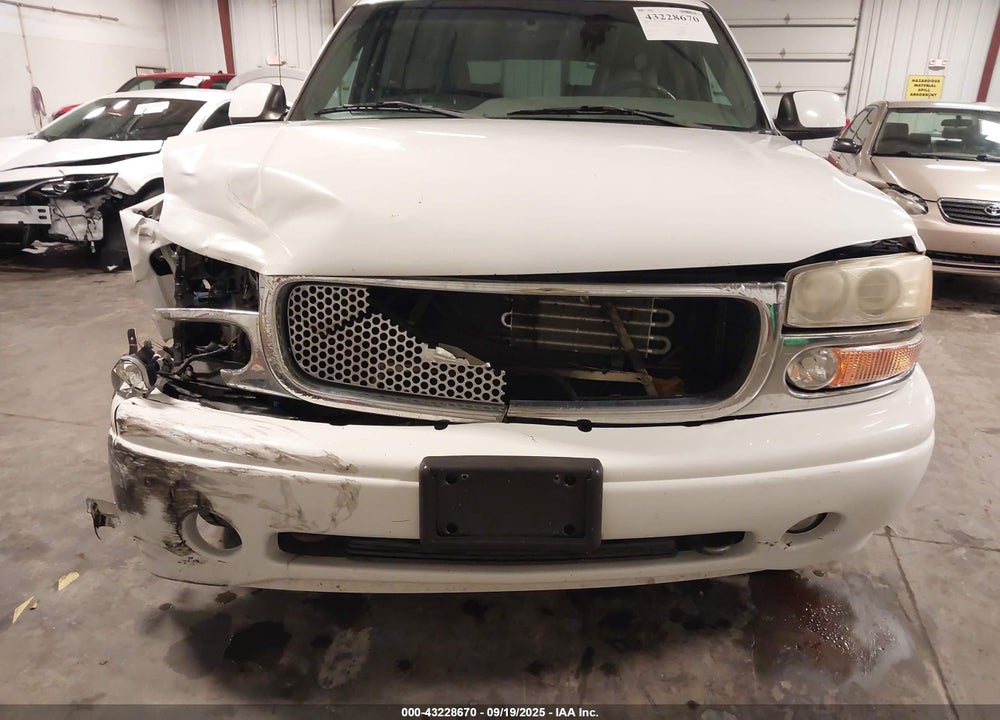 2002 GMC YUKON XL 1500 DENALI VIN: 1GKFK66U92J187029