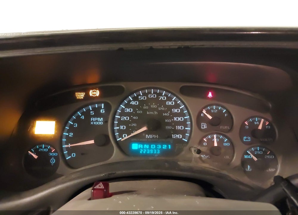 2002 GMC YUKON XL 1500 DENALI VIN: 1GKFK66U92J187029