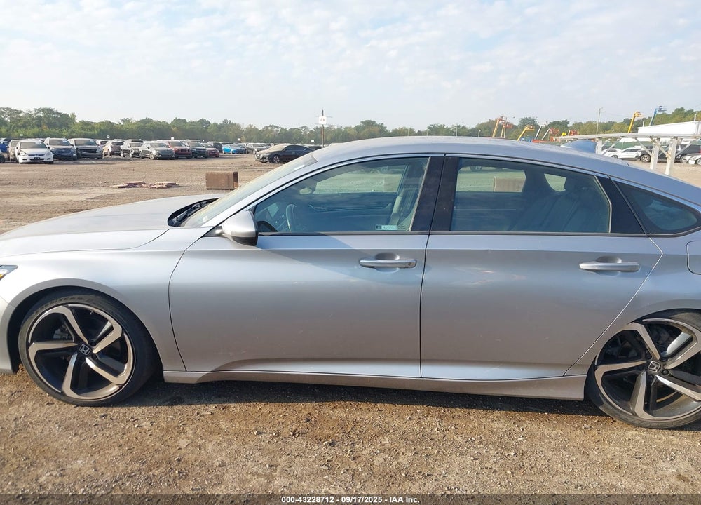 2018 HONDA ACCORD VIN: 1HGCV1F36JA139875