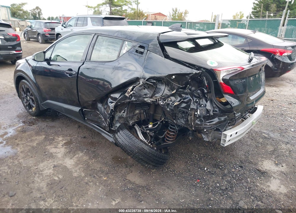 2021 TOYOTA C-HR VIN: JTNKHMBX4M1120883