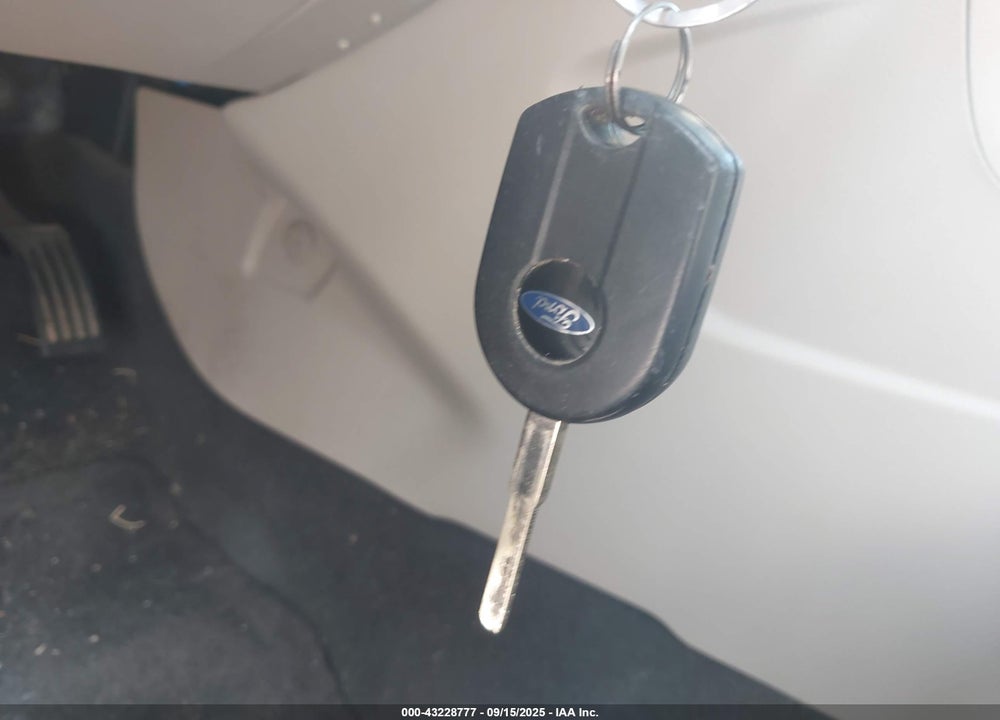 2014 FORD FOCUS SE VIN: 1FADP3K28EL277942