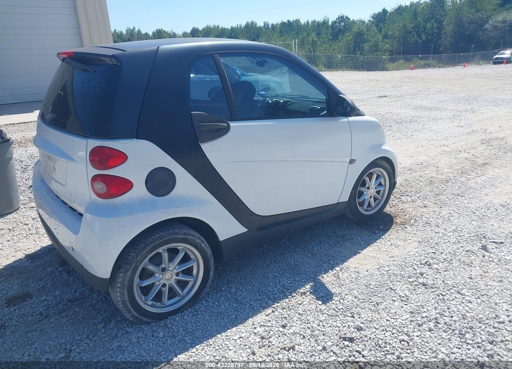 2009 SMART FORTWO VIN: WMEEJ31X69K235201