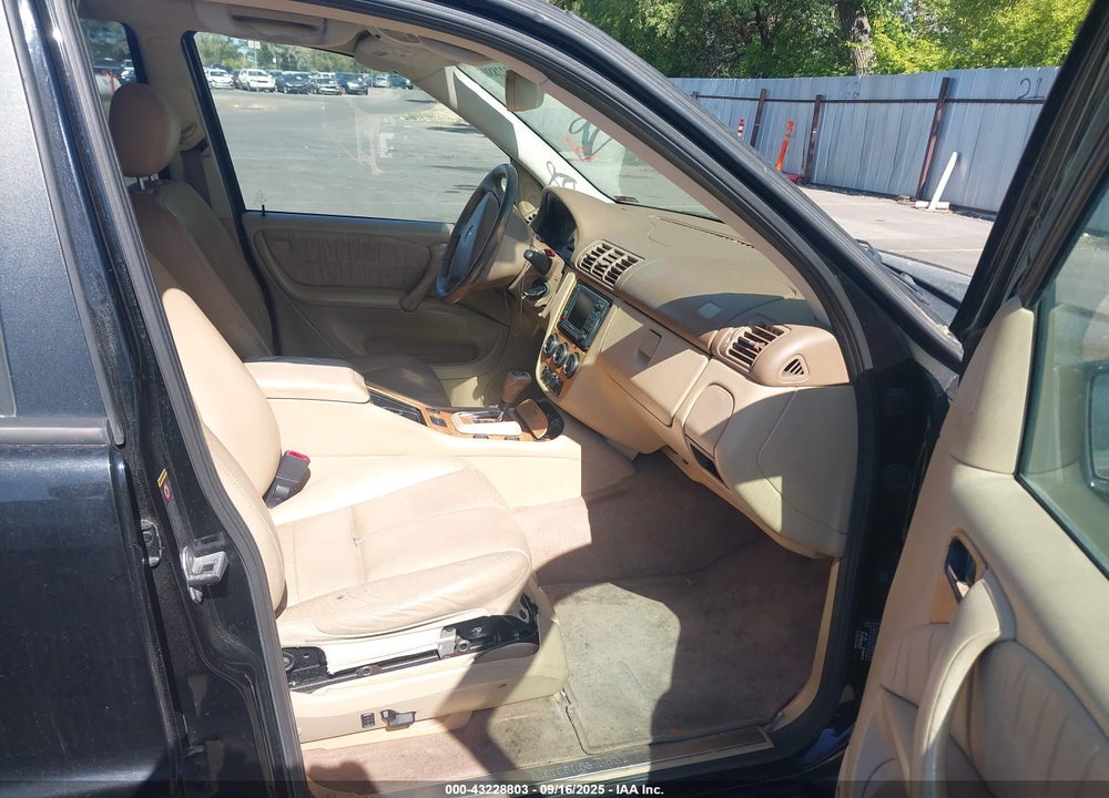 2005 MERCEDES-BENZ ML 500 4MATIC VIN: 4JGAB75E95A538267