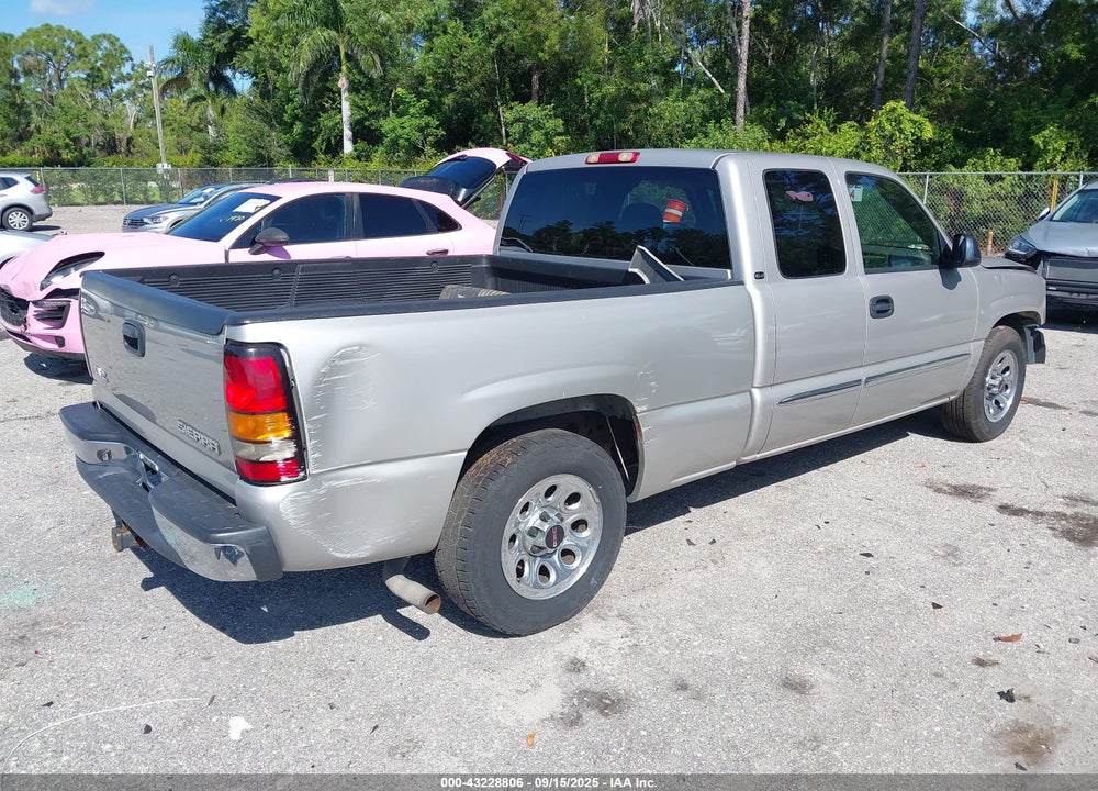 2005 GMC SIERRA 1500 SLE VIN: 2GTEC19T551279747