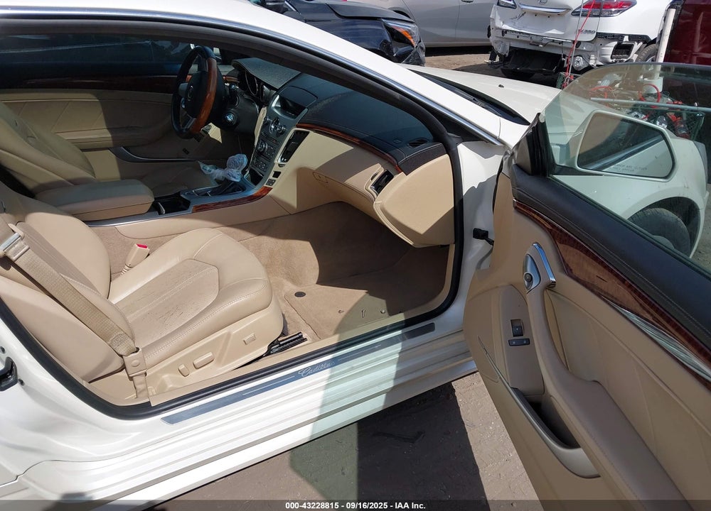 2011 CADILLAC CTS VIN: 1G6DS1ED1B0152601
