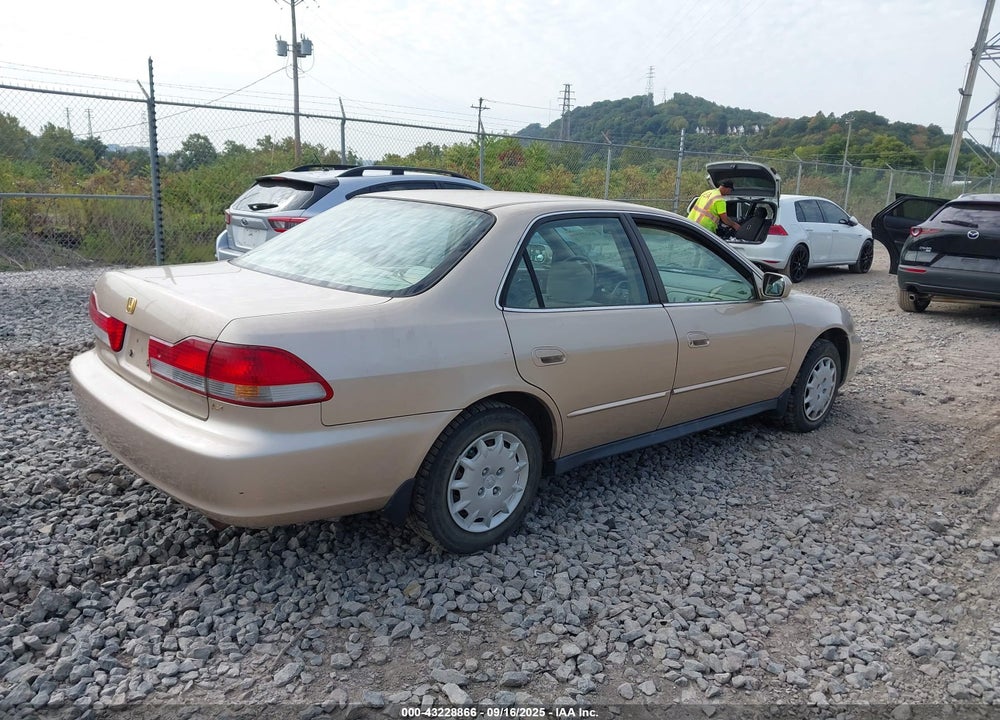 2001 HONDA ACCORD 2.3 LX VIN: 1HGCG66511A105271