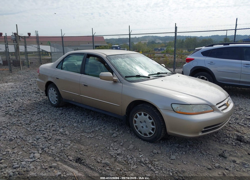 2001 HONDA ACCORD 2.3 LX VIN: 1HGCG66511A105271
