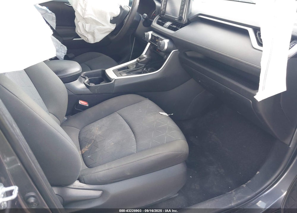 2021 TOYOTA RAV4 VIN: 2T3W1RFV3MW179280