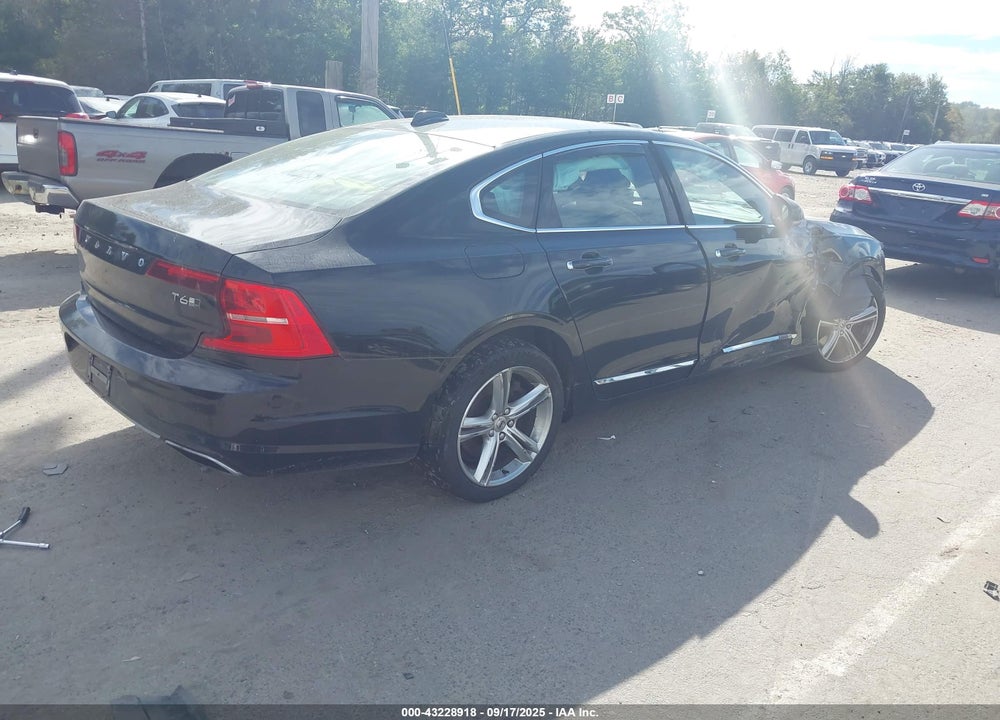 2017 VOLVO S90 VIN: YV1A22ML6H1005914