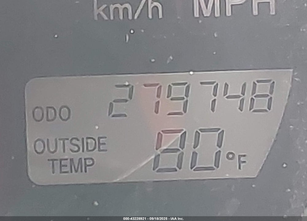 2005 TOYOTA MATRIX/XR VIN: 2T1KR32E15C411932