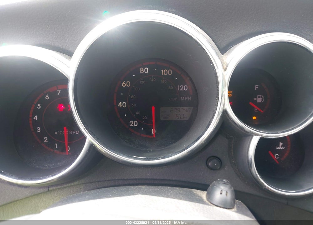 2005 TOYOTA MATRIX/XR VIN: 2T1KR32E15C411932