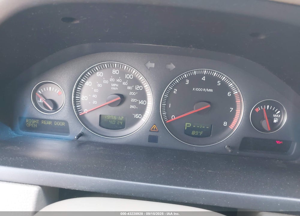 2005 VOLVO XC90 VIN: YV1CM592X51143665