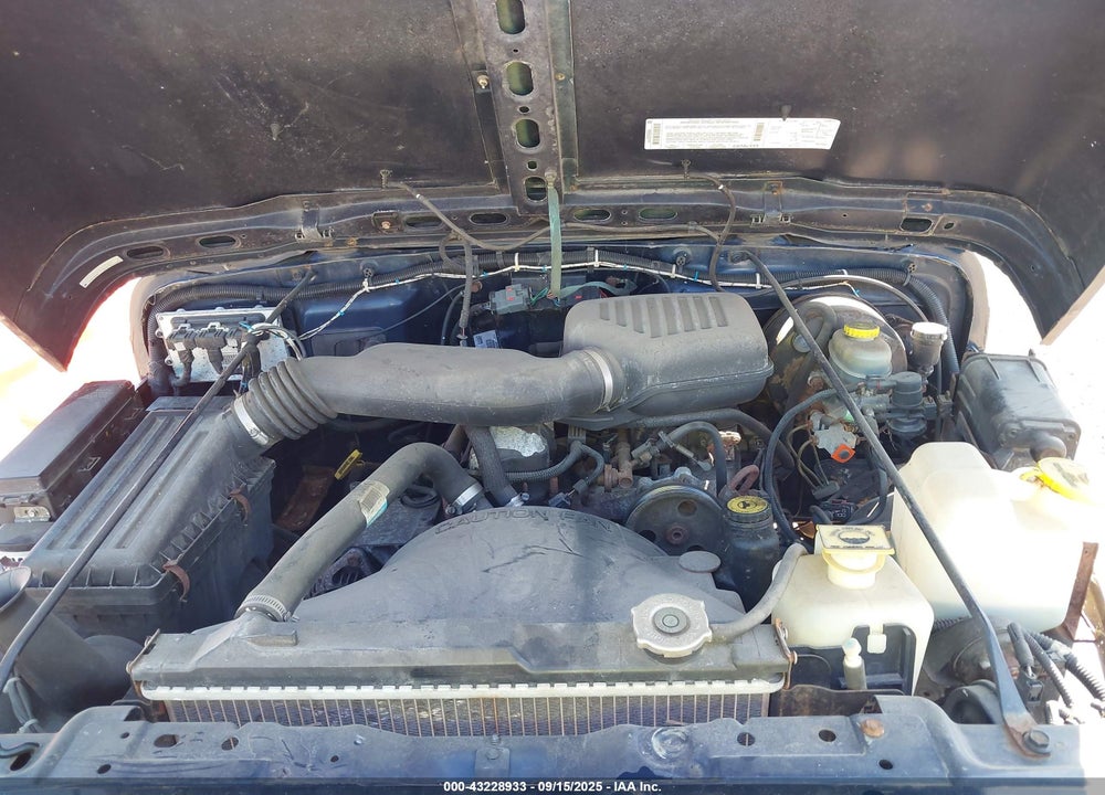 2000 JEEP WRANGLER SE VIN: 1J4FA29P4YP773084