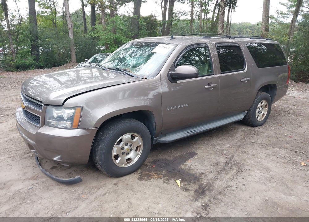 2013 CHEVROLET SUBURBAN 1500 LT VIN: 1GNSKJE78DR155581