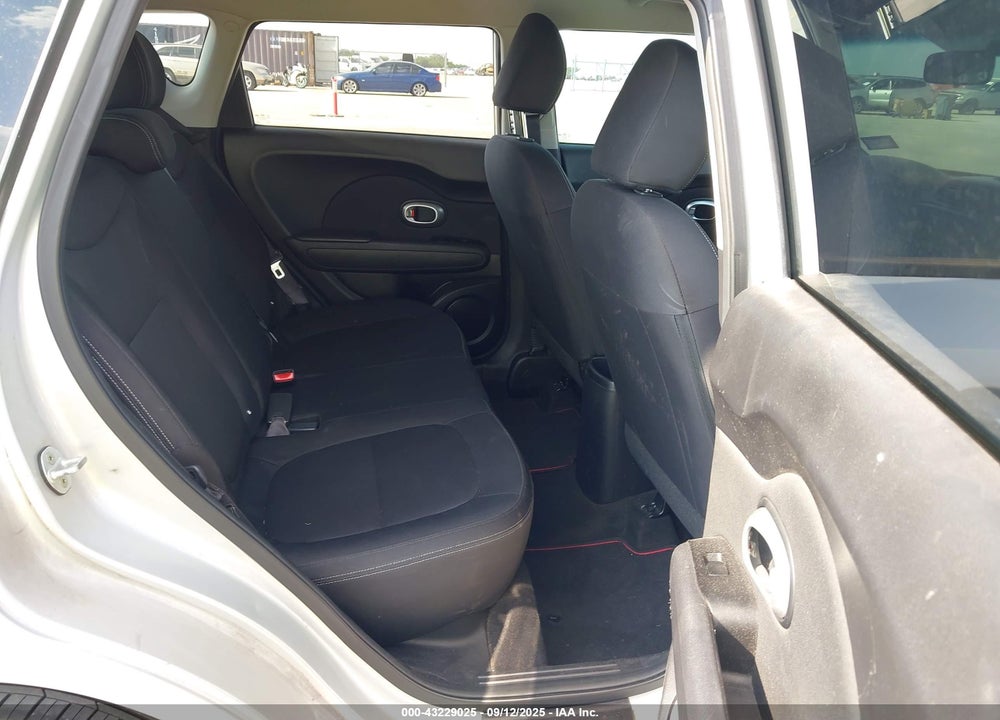 2015 KIA SOUL VIN: KNDJN2A24F7750275