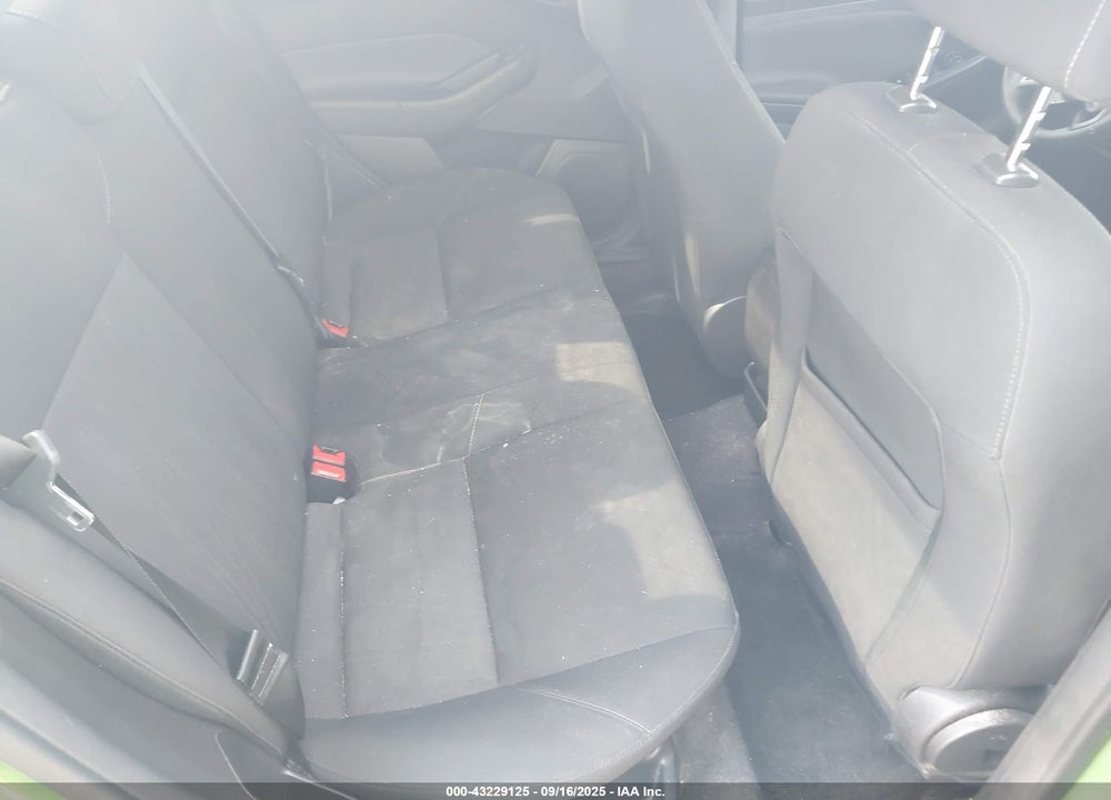 2018 FORD FOCUS VIN: 1FADP3F23JL258509