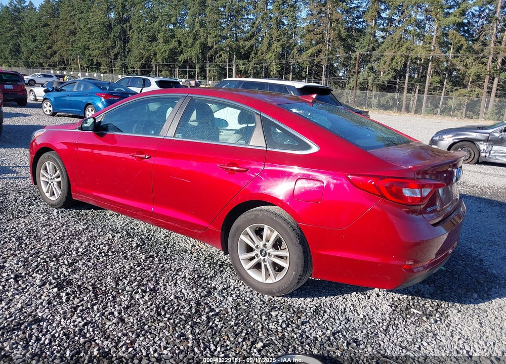 2015 HYUNDAI SONATA VIN: 5NPE24AF6FH049239
