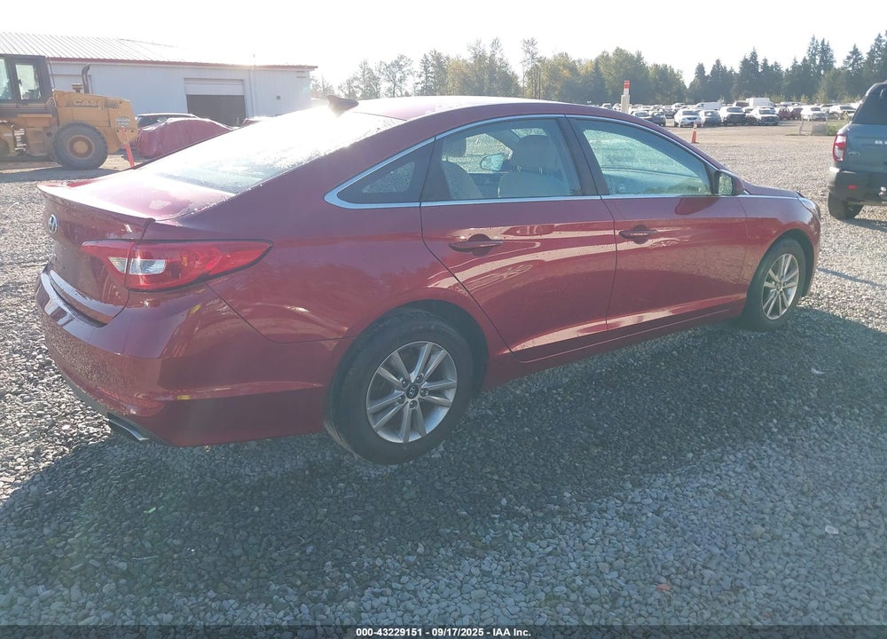 2015 HYUNDAI SONATA VIN: 5NPE24AF6FH049239