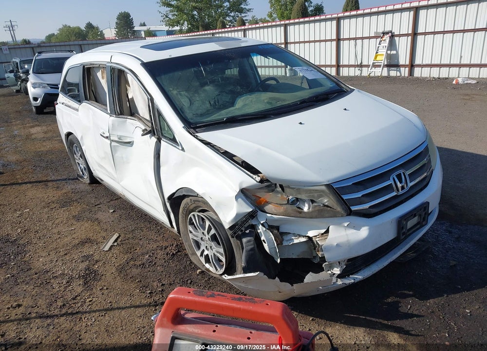 2011 HONDA ODYSSEY EX-L VIN: 5FNRL5H65BB100460