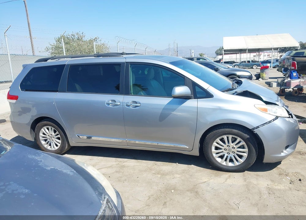 2012 TOYOTA SIENNA VIN: 5TDYK3DC2CS178061