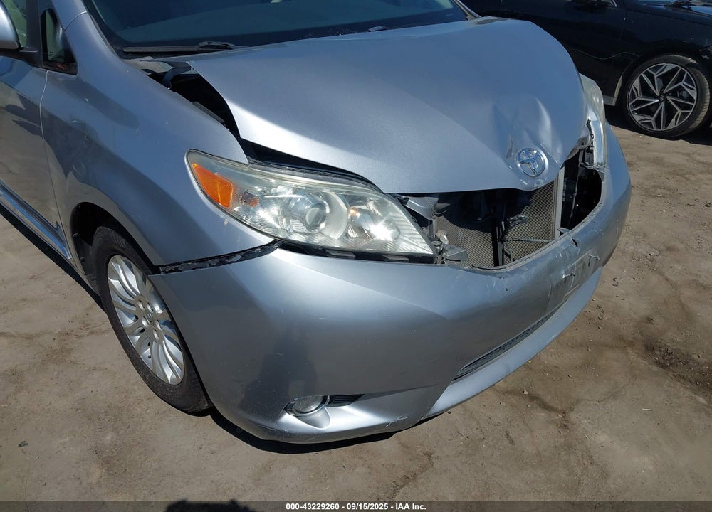 2012 TOYOTA SIENNA VIN: 5TDYK3DC2CS178061