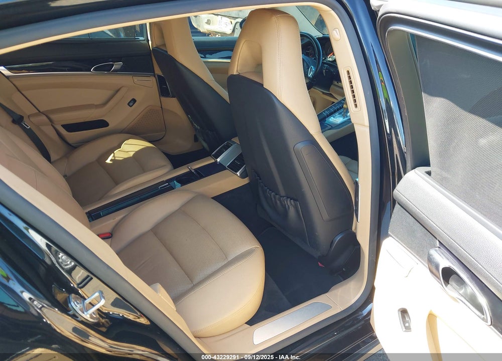 2015 PORSCHE PANAMERA VIN: WP0AA2A72FL002302