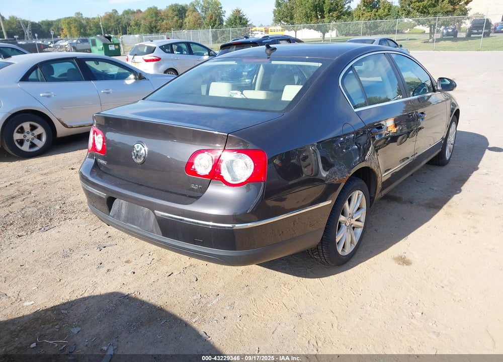2010 VOLKSWAGEN PASSAT VIN: WVWJM7AN1AE068341