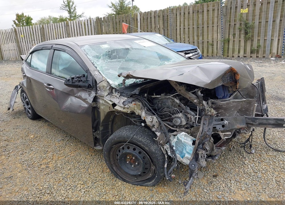 2018 TOYOTA COROLLA LE VIN: 2T1BURHE5JC042611