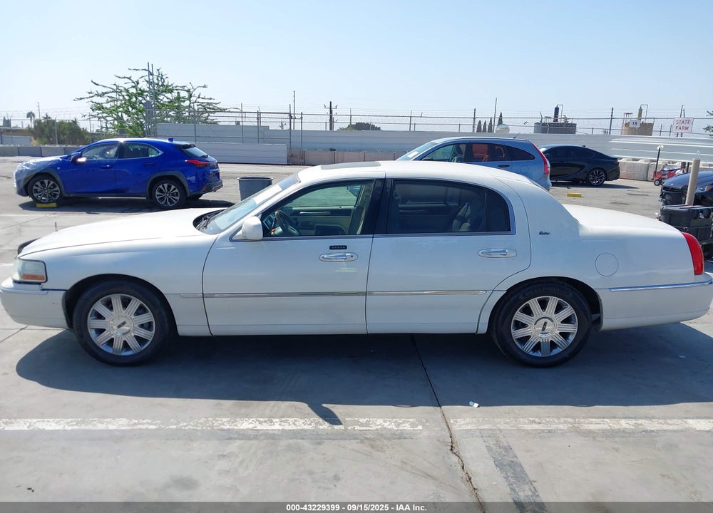 2003 LINCOLN TOWN CAR CARTIER VIN: 1LNHM83W73Y628094