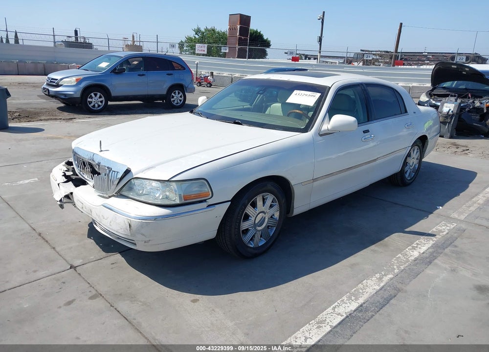 2003 LINCOLN TOWN CAR CARTIER VIN: 1LNHM83W73Y628094