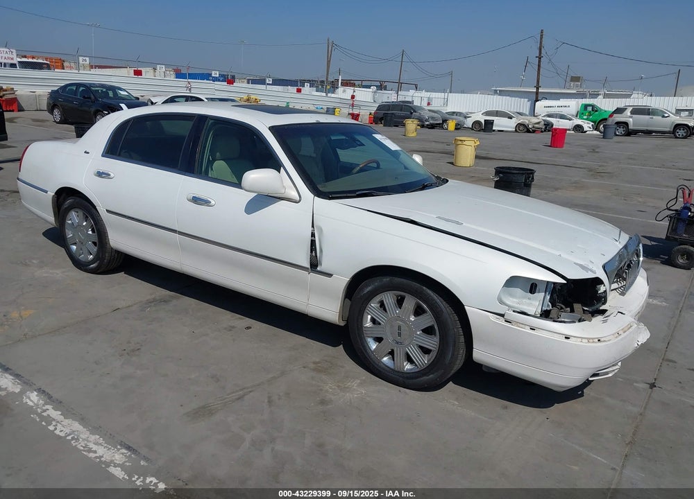 2003 LINCOLN TOWN CAR CARTIER VIN: 1LNHM83W73Y628094