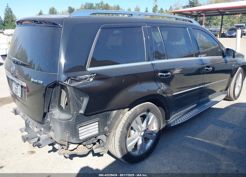2011 MERCEDES-BENZ GL-CLASS VIN: 4JGBF2FE5BA746930