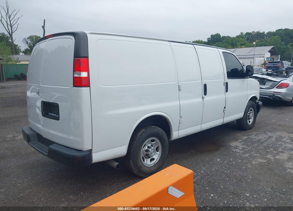 2020 CHEVROLET EXPRESS CARGO RWD 2500 REGULAR WHEELBASE WT VIN: 1GCWGAFP5L1159997