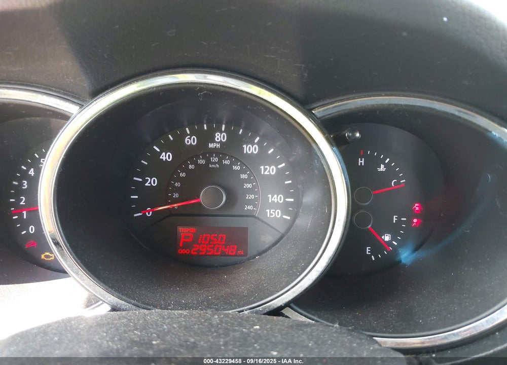 2013 KIA SORENTO VIN: 5XYKT4A27DG338308
