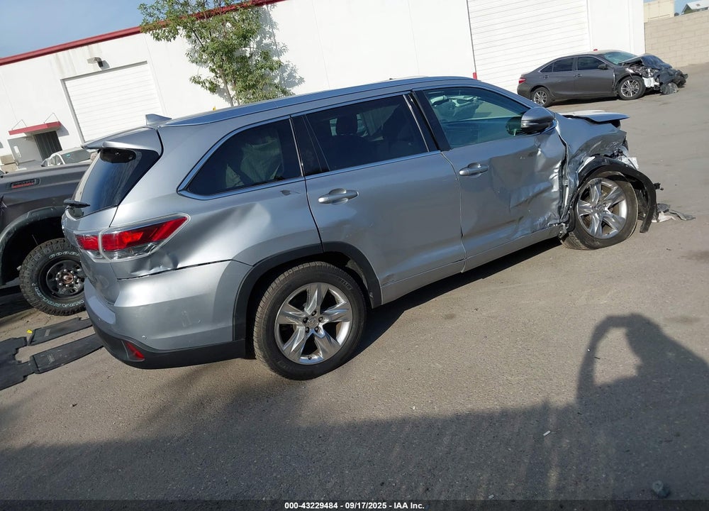 2015 TOYOTA HIGHLANDER VIN: 5TDYKRFH1FS104128