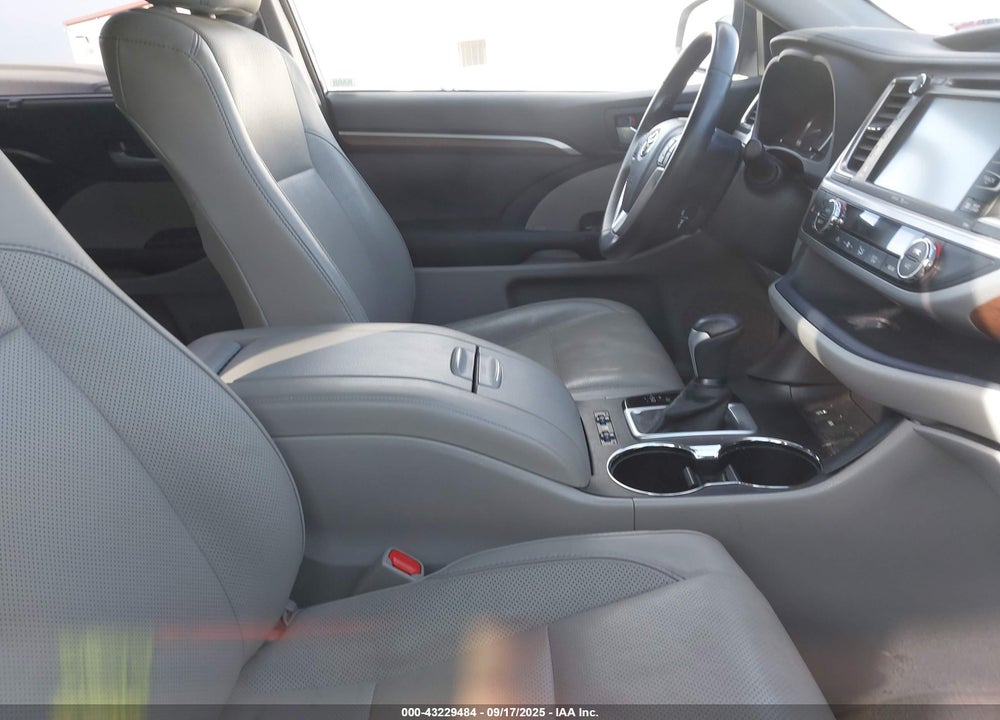 2015 TOYOTA HIGHLANDER VIN: 5TDYKRFH1FS104128