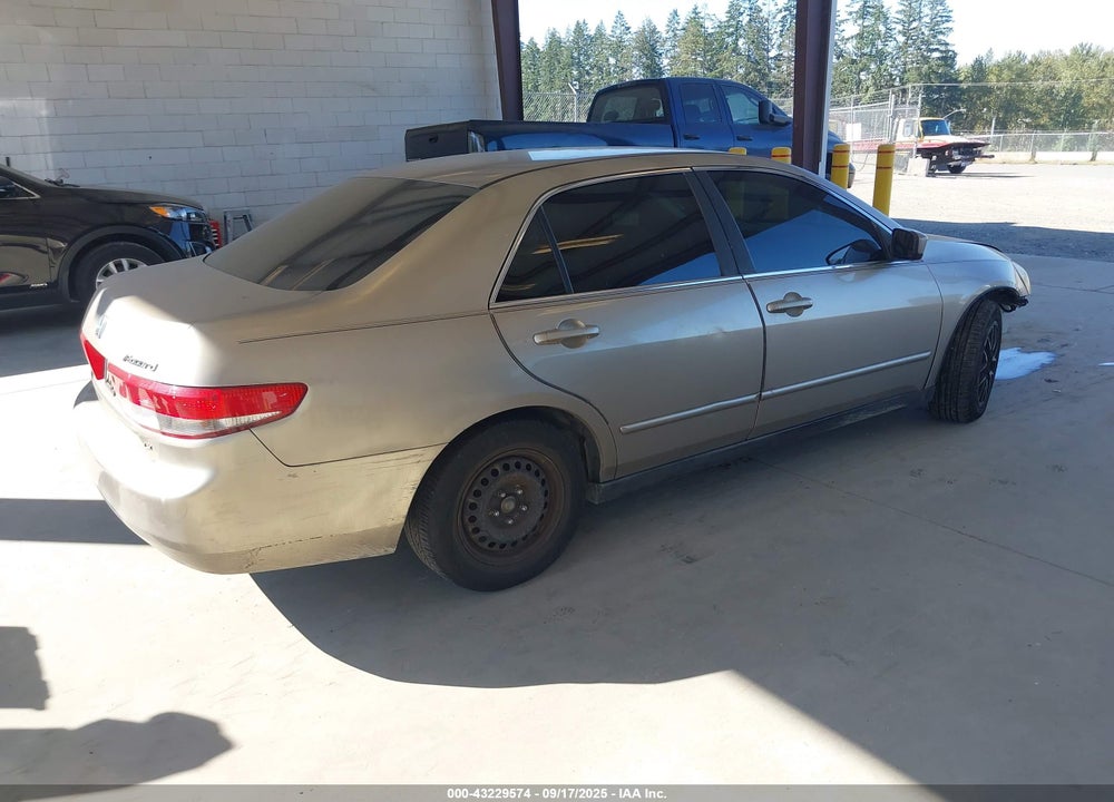 2004 HONDA ACCORD 2.4 LX VIN: JHMCM56374C004419