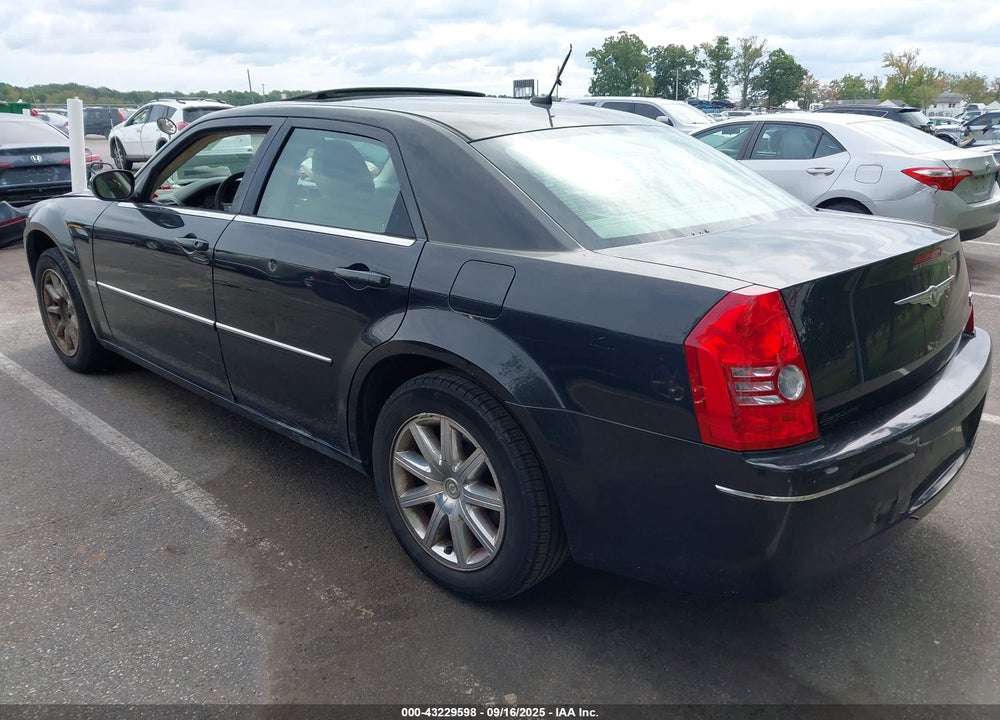 2008 CHRYSLER 300 VIN: 2C3LA53G98H238229