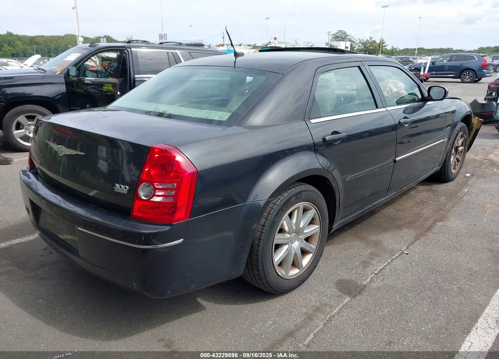 2008 CHRYSLER 300 VIN: 2C3LA53G98H238229