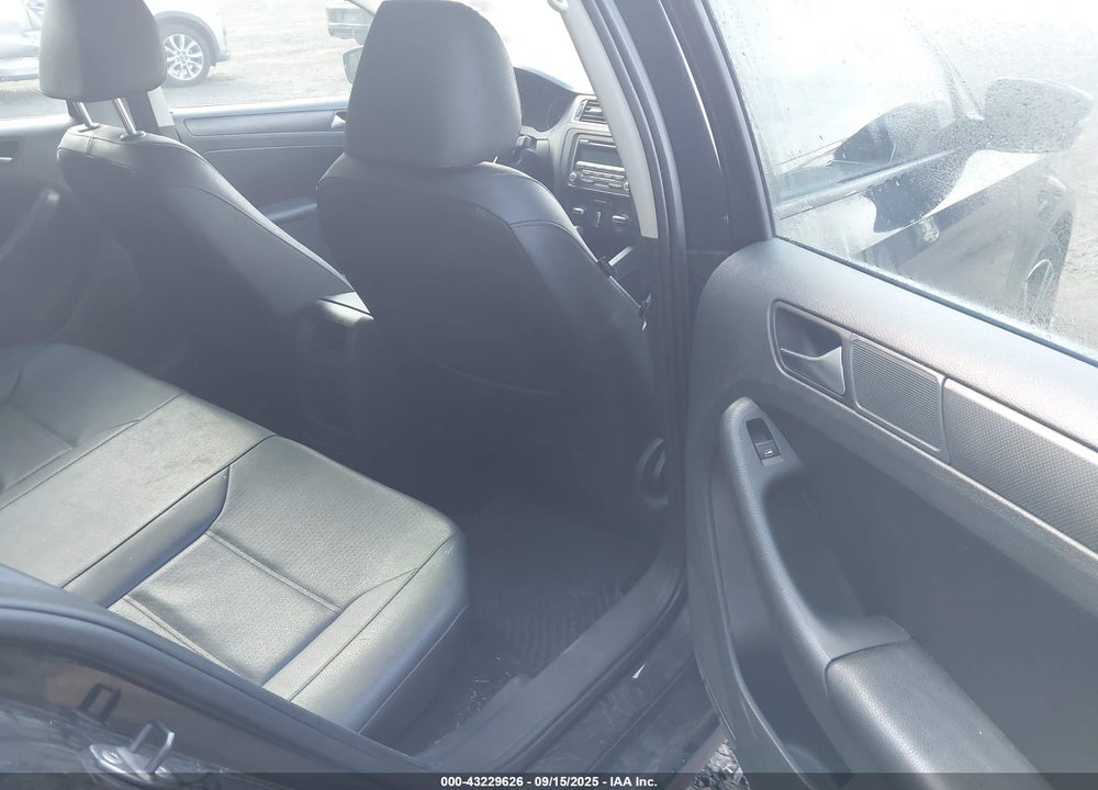 2012 VOLKSWAGEN JETTA VIN: 3VWDX7AJ5CM337257