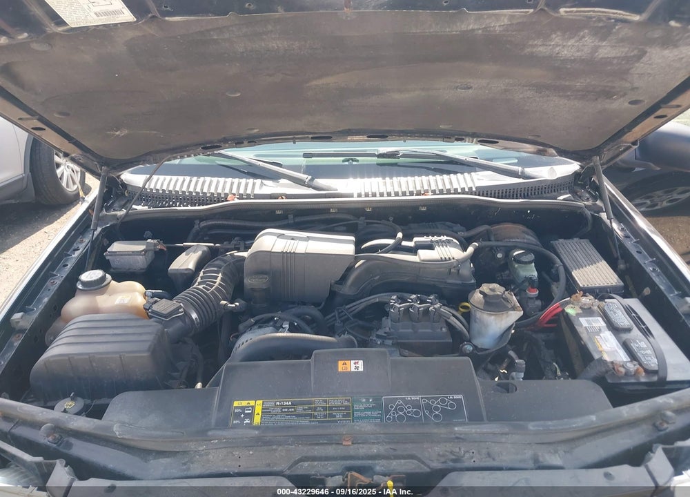 2002 FORD EXPLORER XLS VIN: 1FMZU72K92ZC52519