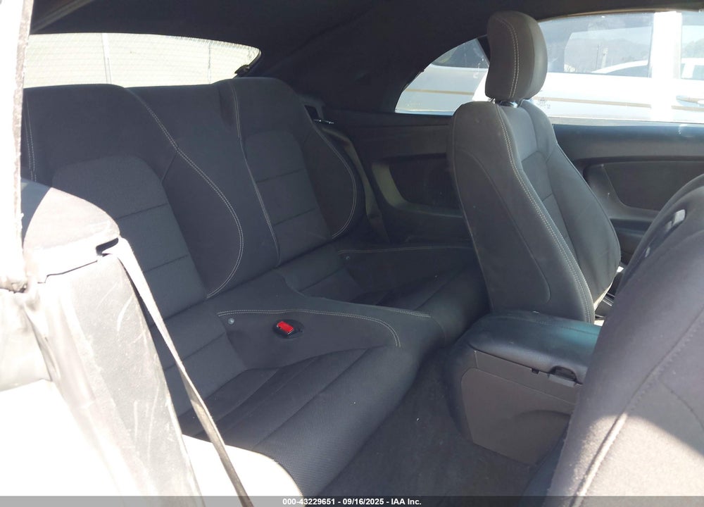 2015 FORD MUSTANG VIN: 1FATP8EM1F5400976