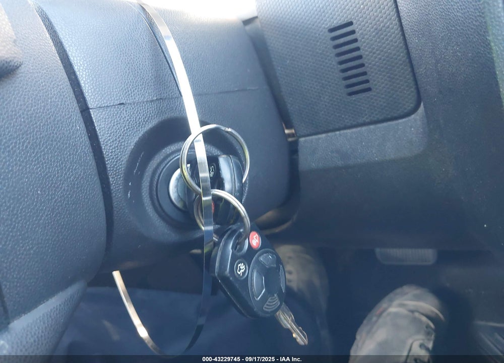 2008 FORD ESCAPE XLT VIN: 1FMCU03118KD67023