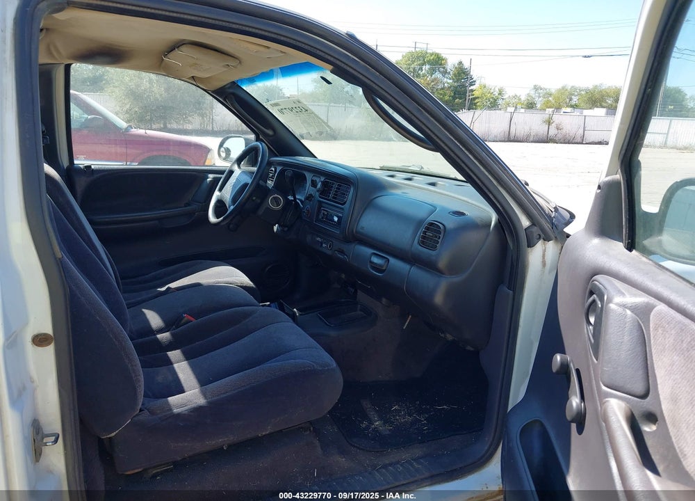 2000 DODGE DAKOTA SLT/SPORT VIN: 1B7FL26X2YS523618