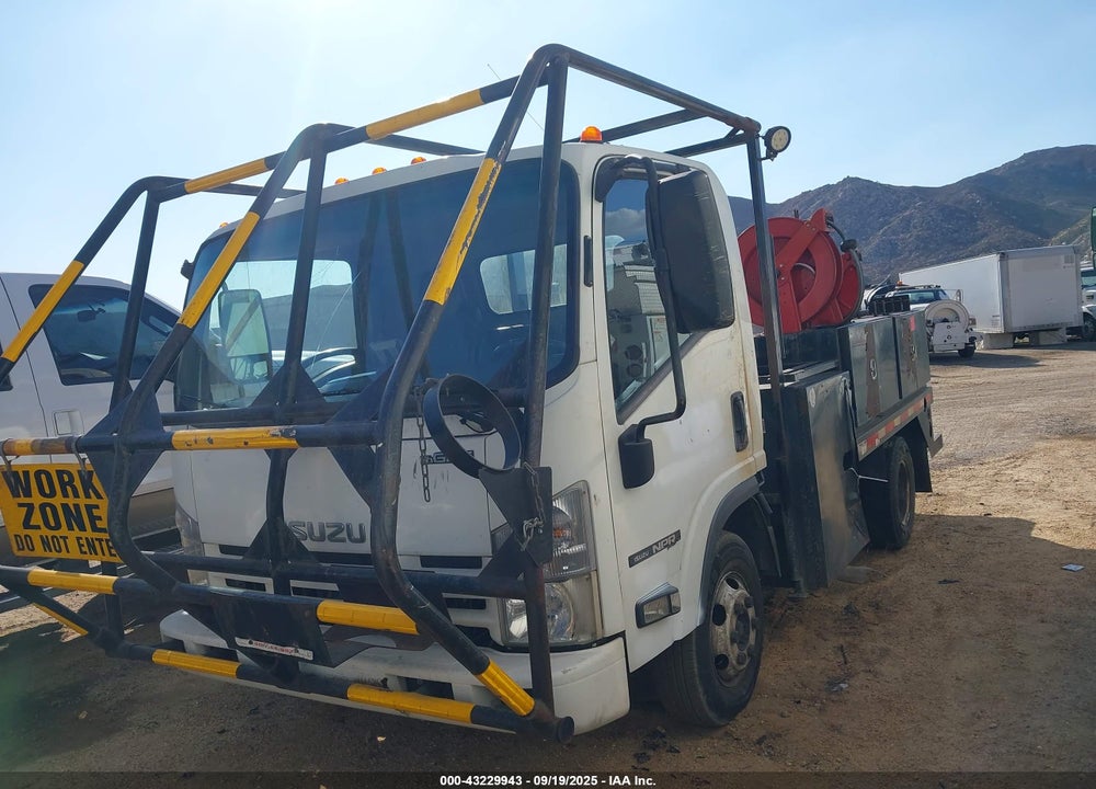 2015 ISUZU NPR REG VIN: 54DB4W1B1FS804381